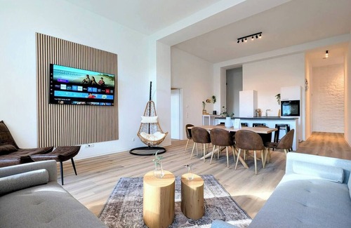 Kaiserslautern Apartment | ANDRiSS: XXL Loft - Workstations - Parking - Kitchen 101