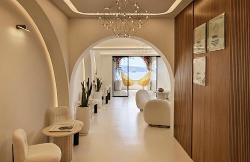 Oia Hotel | Andronis Luxury Suites