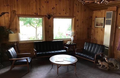 Walker Hotel | Andruss Motel