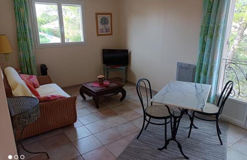 Massillargues-Attuech House | Anduze Gîte Les Bambous au "Petit Clos des Cigales"