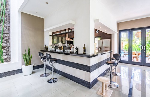 Imam Bonjol Villa | Anedda Mutiara Villa