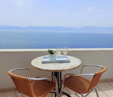 Loutra Edipsou Apartment | Anemolia Studios