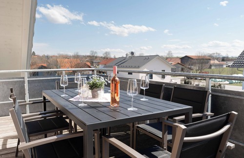 Germaringen Apartment | Anemone vacation apartment - 4 rooms, large balcony & alpine flair