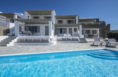 Parasporos Villa | ANEMOS retreat in Paros with pool, stunning sea view, near sandy beaches