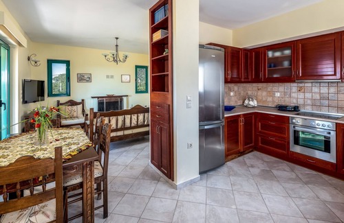 Salakos Villa | Anemos Villa in Salakos