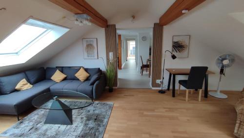 Hofheim in Unterfranken Apartment | Anette's nettes Dachjuchhe