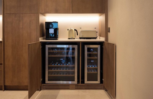 Puerto Banus Villa | Anfitrion | Four Bedroom Villa