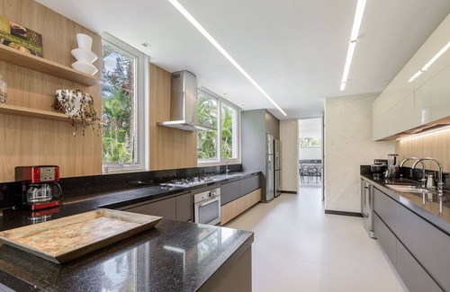 Mangaratiba Villa | Ang048 - Villa in Portobello