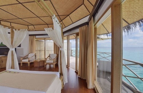 Angaga Hotel | Angaga Island Resort & Spa