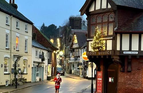 Arundel House | Angel Cottage in stunning Arundel