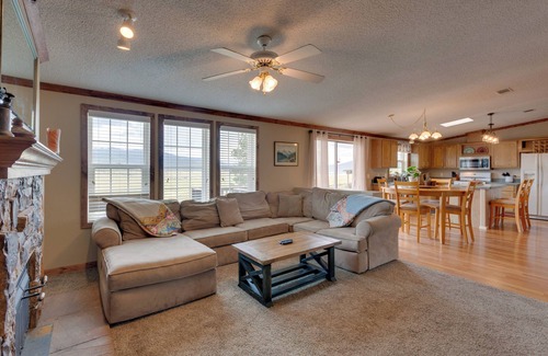 Angel Fire House | Angel Fire Home: Sangre de Cristo Mountains View!