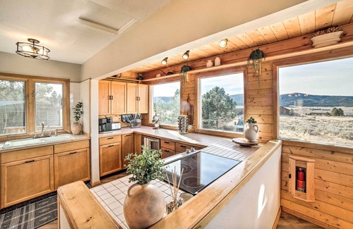 Angel Fire Cottage | Angel Fire Mtn View Cabin w/Hot Tub: 2 Mi to Ski