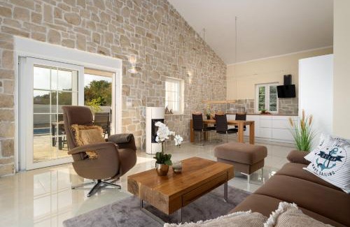 Ripenda Kosi House | Angel Marie Villa in a calm location with sea-view