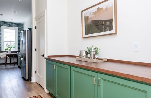 Butchertown Apartment | Angel's Share @Tartan House - 2BR 1BA Sleep 6