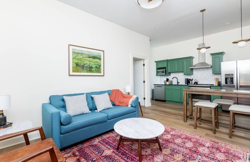 Butchertown Apartment | Angel's Share @Tartan House - 2BR 1BA Sleep 6