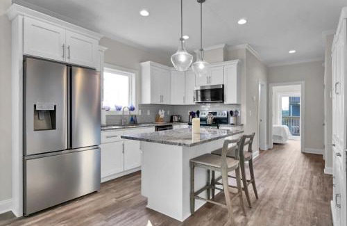 Sneads Ferry House | Angel Waves by Sea Scape Properties