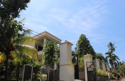 Pineleng House | Angela Homestay Manado