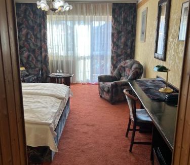 Berettyoujfalu Bed & Breakfast | Angela Panzió