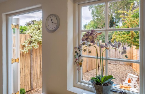Wissington Apartment | Angelic 16th Century cottage in key Constable village - Bear Cottage