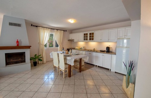 Rantatika Villa | Angelina Villa - 4Br traditional Paxos villa