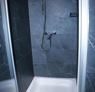 Kelsterbach House | Angelis Pension Frankfurt Airport