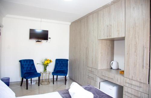Emalahleni House | ANGELOCEAN GUEST HOUSE