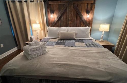 Charleston House | Angels Haven - Hot Tub, Game Rm, King Bd, Peaceful