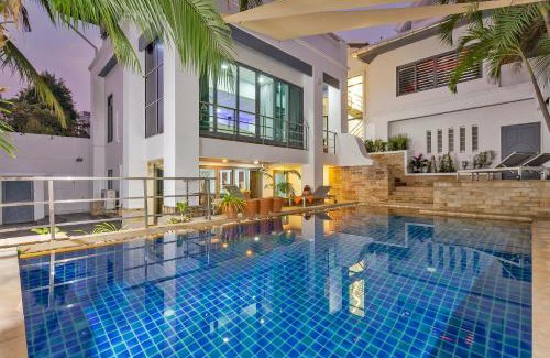 Pratumnak Hill Villa | Angels-Villa-Pattaya-Near-Walking-Street-4bed-8-People