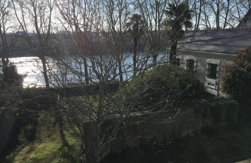 Les Hauts de Saint-Aubin Apartment | Angers, View of La Maine, near CHU, city center 5 min by streetcar.