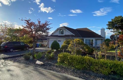 Regional District of Nanaimo House | Angie house