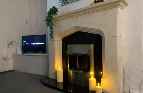 Moffat House | Angies 2 bed home in Eccleston near Liverpool sleeps 5