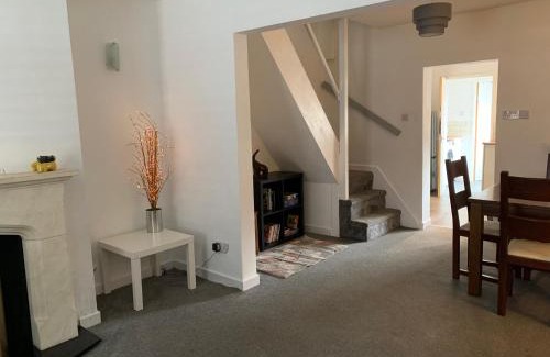 Moffat House | Angies 2 bed home in Eccleston near Liverpool sleeps 5