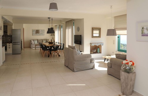 Skiathos Villa | ANGIO LUXURIUS VILLAS IN SKIATHOS