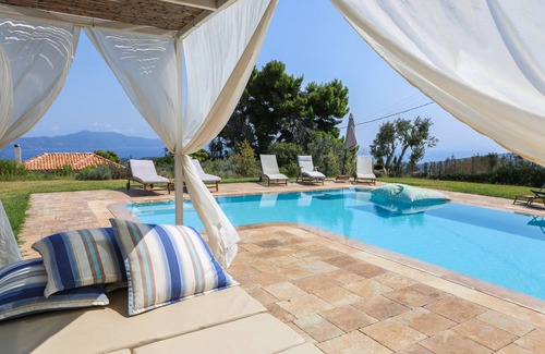 Skiathos Villa | ANGIO LUXURIUS VILLAS IN SKIATHOS