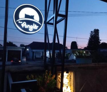 Kanigoro House | Angler Family Guest House