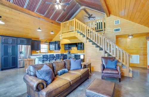 Alba Cabin | Angler's Cabin: Direct Lake Fork Access, By Marina