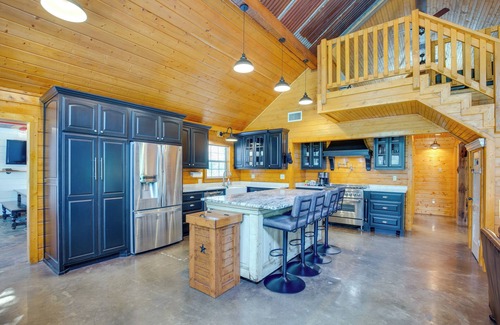 Alba Cabin | Angler's Cabin: Direct Lake Fork Access, By Marina
