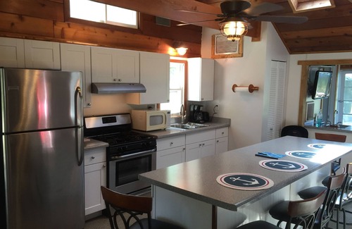 Unadilla Township Cottage | Angler's Cove - Family Friendly Lakefront Cottage