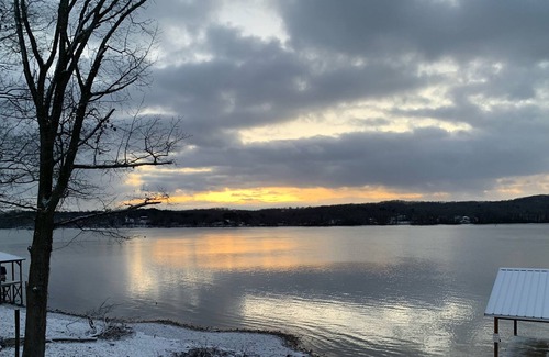 Chickamauga Lake House | Angler's Cove: Lake Chickamauga to Sale Creek, Tennessee