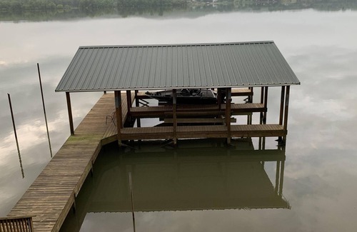 Chickamauga Lake House | Angler's Cove: Lake Chickamauga to Sale Creek, Tennessee
