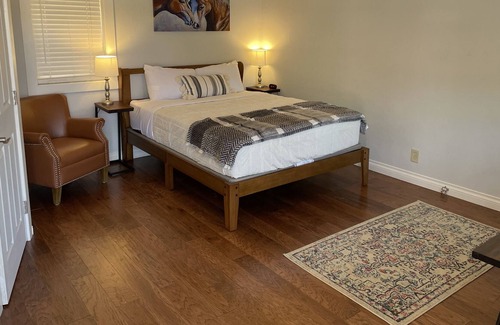 Dillon Apartment | Angler Village #03 Studio w/QN bed & kitchenette