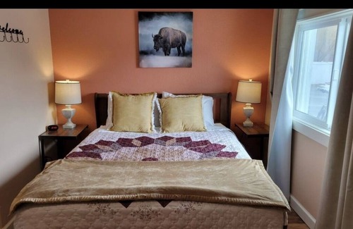 Dillon Apartment | Angler Village #08 Studio w/QN bed & kitchenette