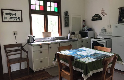 Manunui Cottage | Anglers Cottage adjacent to the Whanganui River. 50Kms to Ruapehu & Lake Taupo.