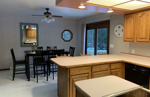 Merriweather House | Anglers Cove 4 Bedroom 3 Bath 333’ Frontage Lake Gogebic All Sports 4 Season