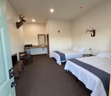 Hughes Hotel | Anglers Inn Horseshoe