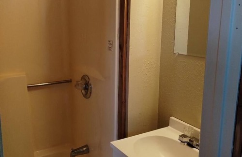 Mountain View Hotel | Anglers Riverfront Motel