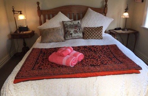 Renwick House | Anglesea House Inn