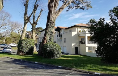 Anglet Apartment | ANGLET "5 Cantons" T2 ground floor/terrace/close to beaches