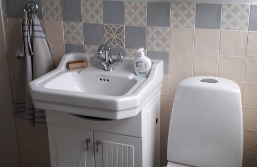 Vaxholm House | Ängsyran shoemakerer´s cottage from 1879 idyllic located, quiet country setting