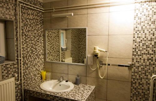 Cserkeszolo Apartment | Angyal apartman